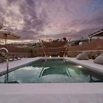Sunrise By The Sea Villa