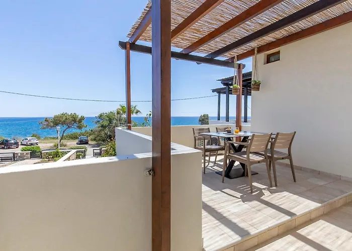 Villa Sunrise By The Sea