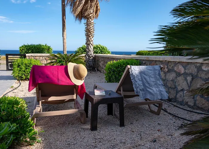 Sunrise By The Sea Villa *