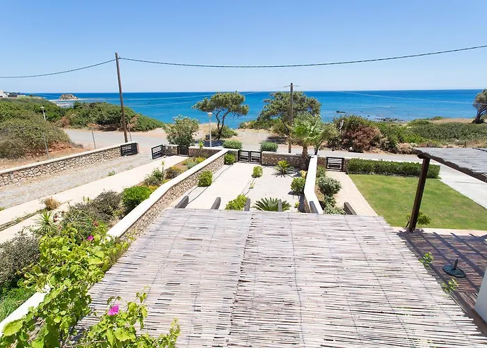 Villa Sunrise By The Sea