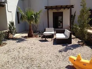 Sunrise By The Sea Villa *