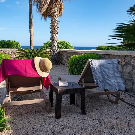 Sunrise By The Sea Villa *