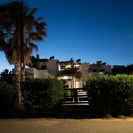 Villa Sunrise By The Sea