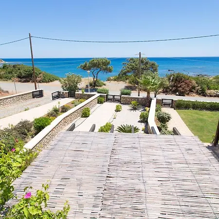 Villa Sunrise By The Sea